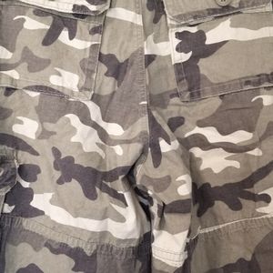 Camouflage cotton cargo shorts Ditch Plains